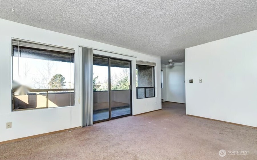 5916 California Avenue Property Photo 9