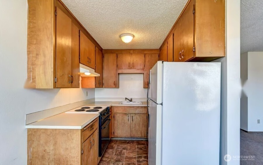 5916 California Avenue Property Photo 12