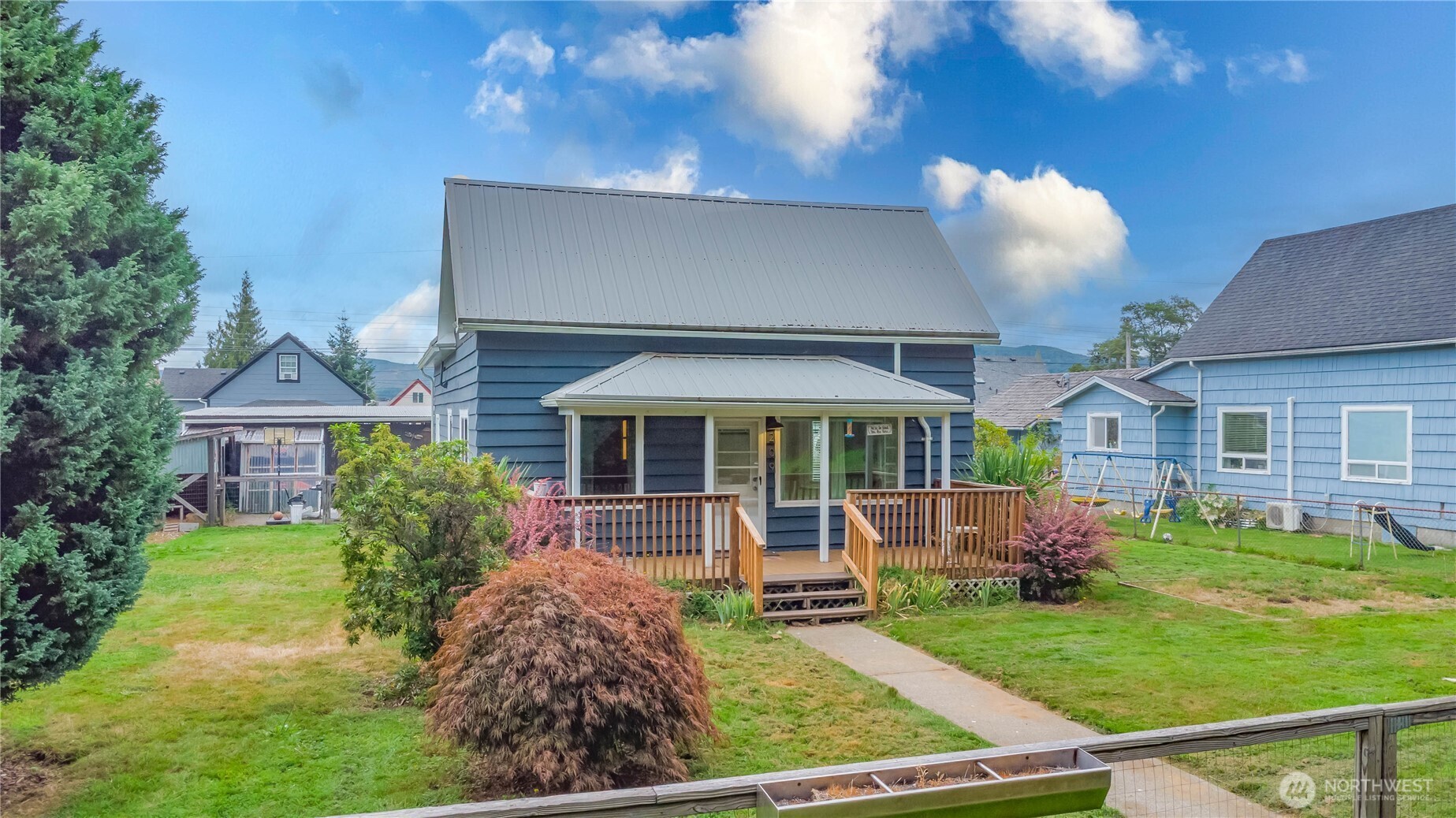 209 E Cowlitz Street
