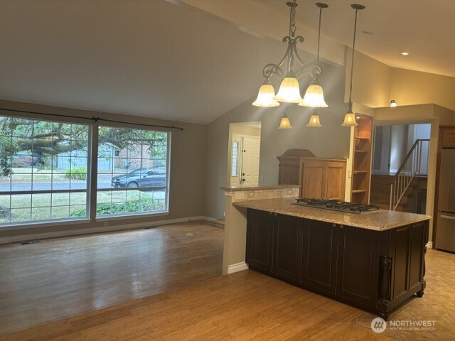 14028 92nd Place Property Photo 3