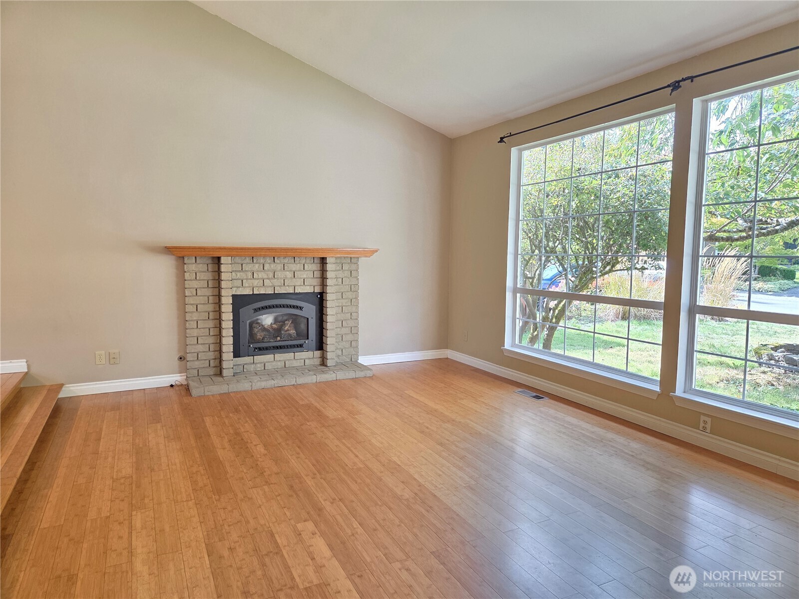 14028 92nd Place Property Photo 3
