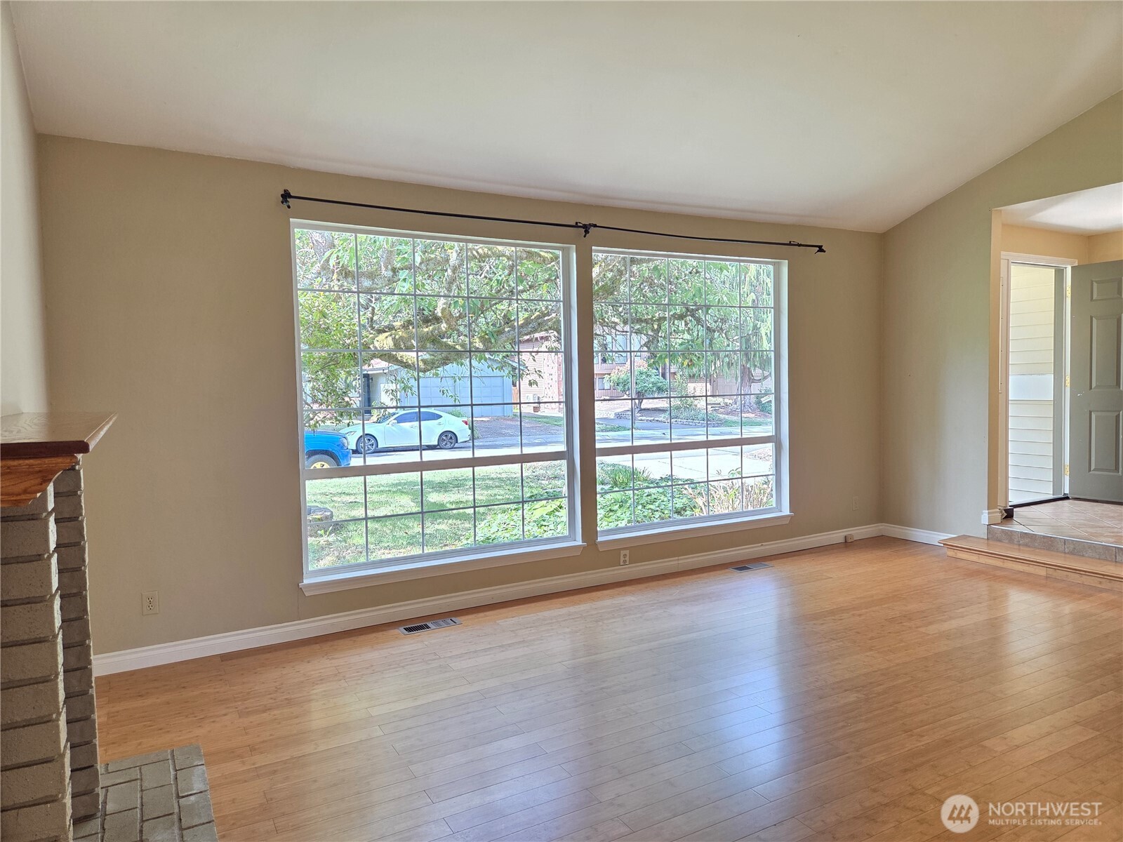 14028 92nd Place Property Photo 5