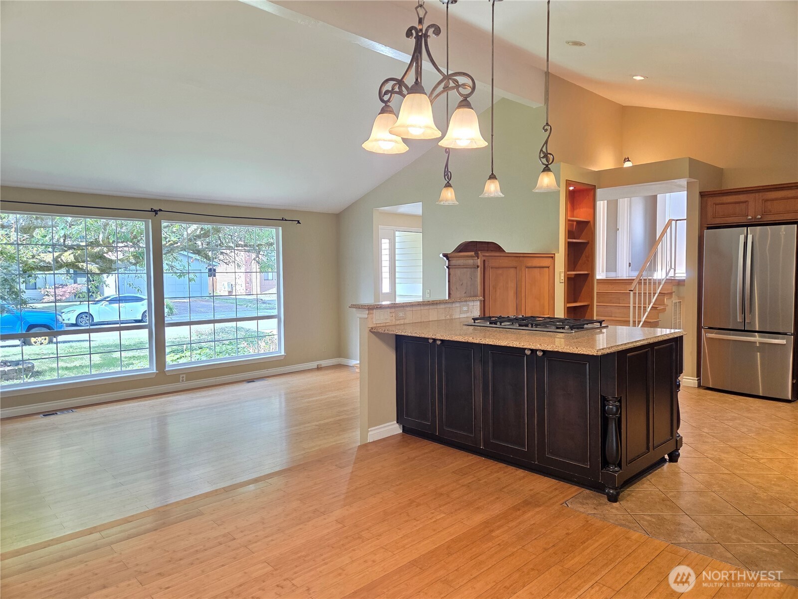 14028 92nd Place Property Photo 6