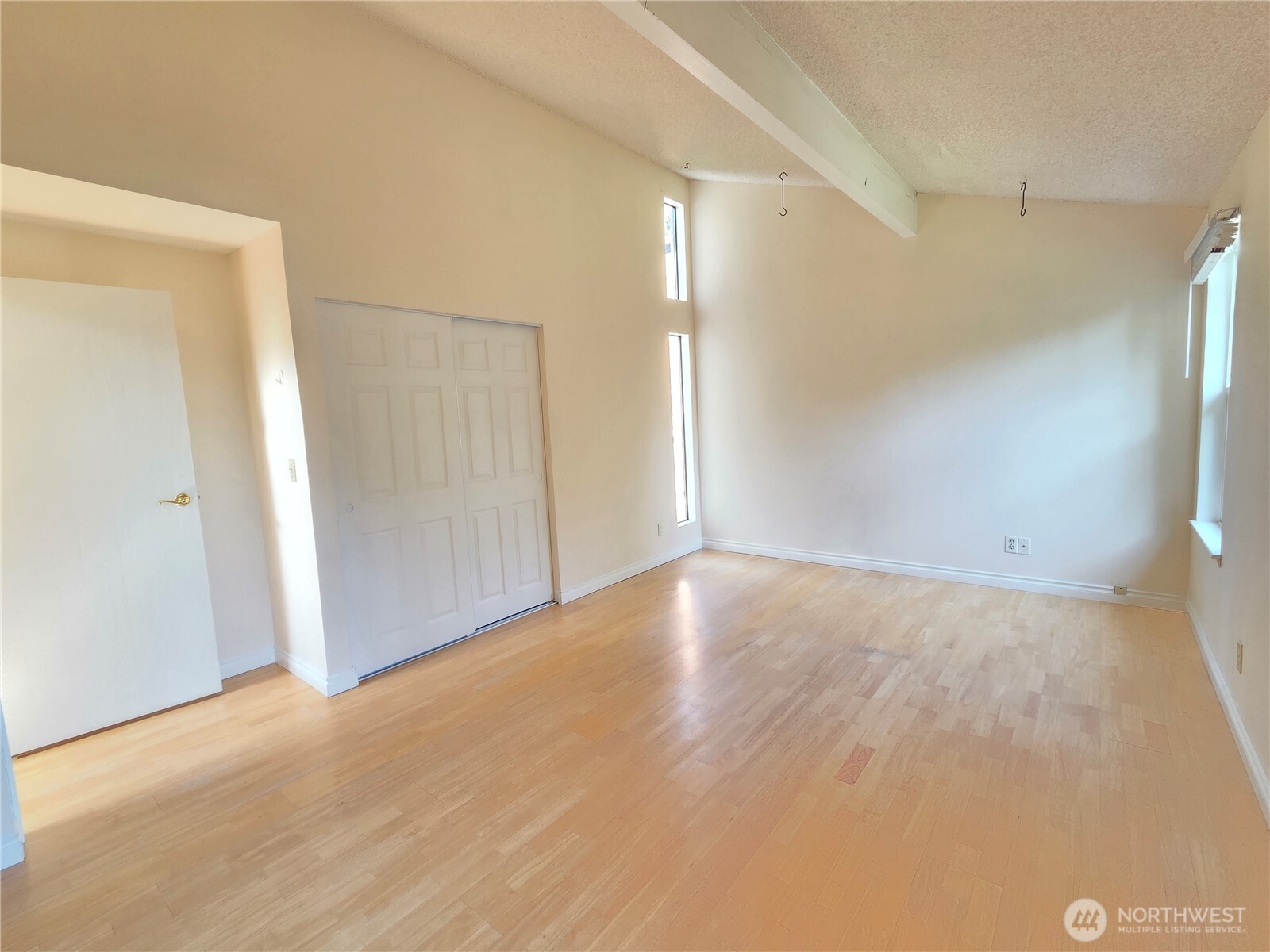 14028 92nd Place Property Photo 17