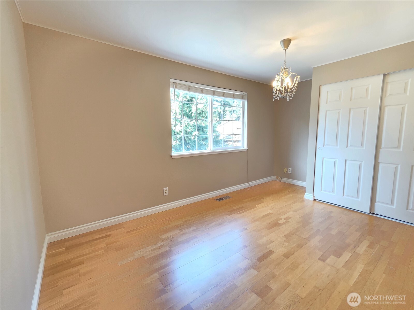14028 92nd Place Property Photo 21