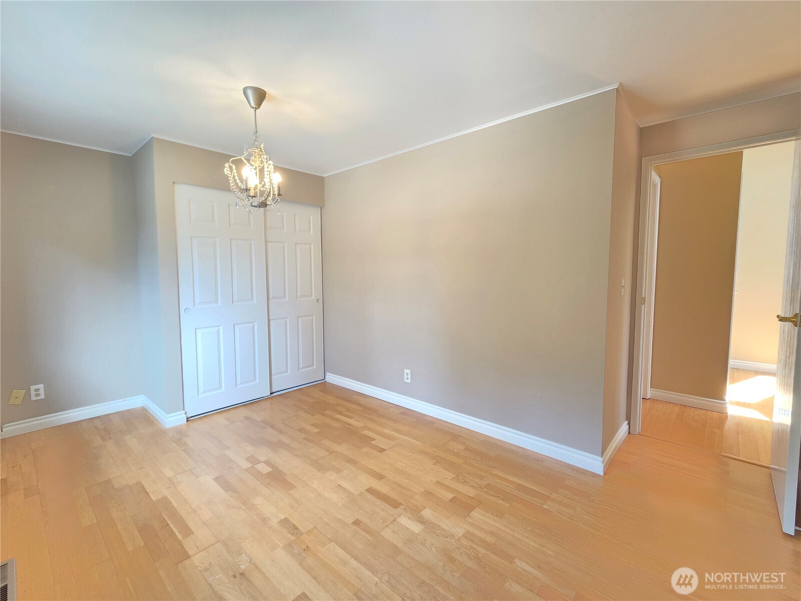 14028 92nd Place Property Photo 22