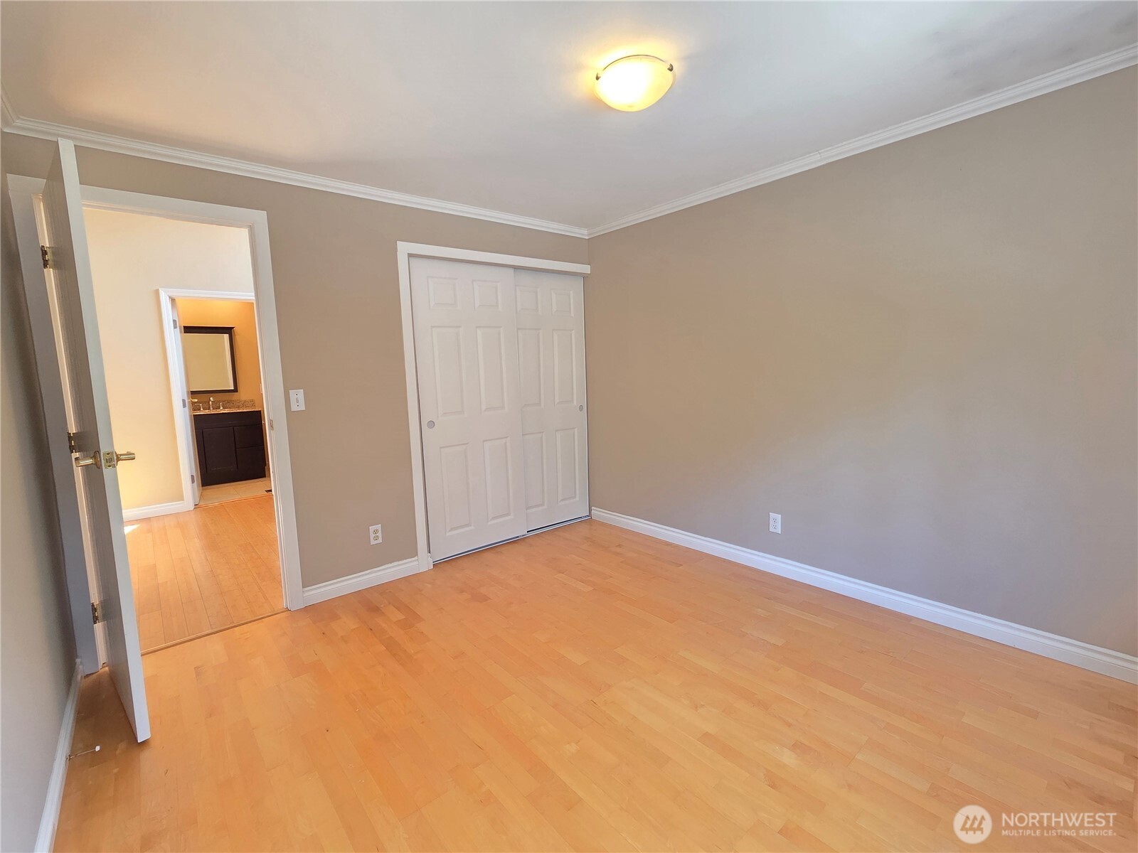 14028 92nd Place Property Photo 24