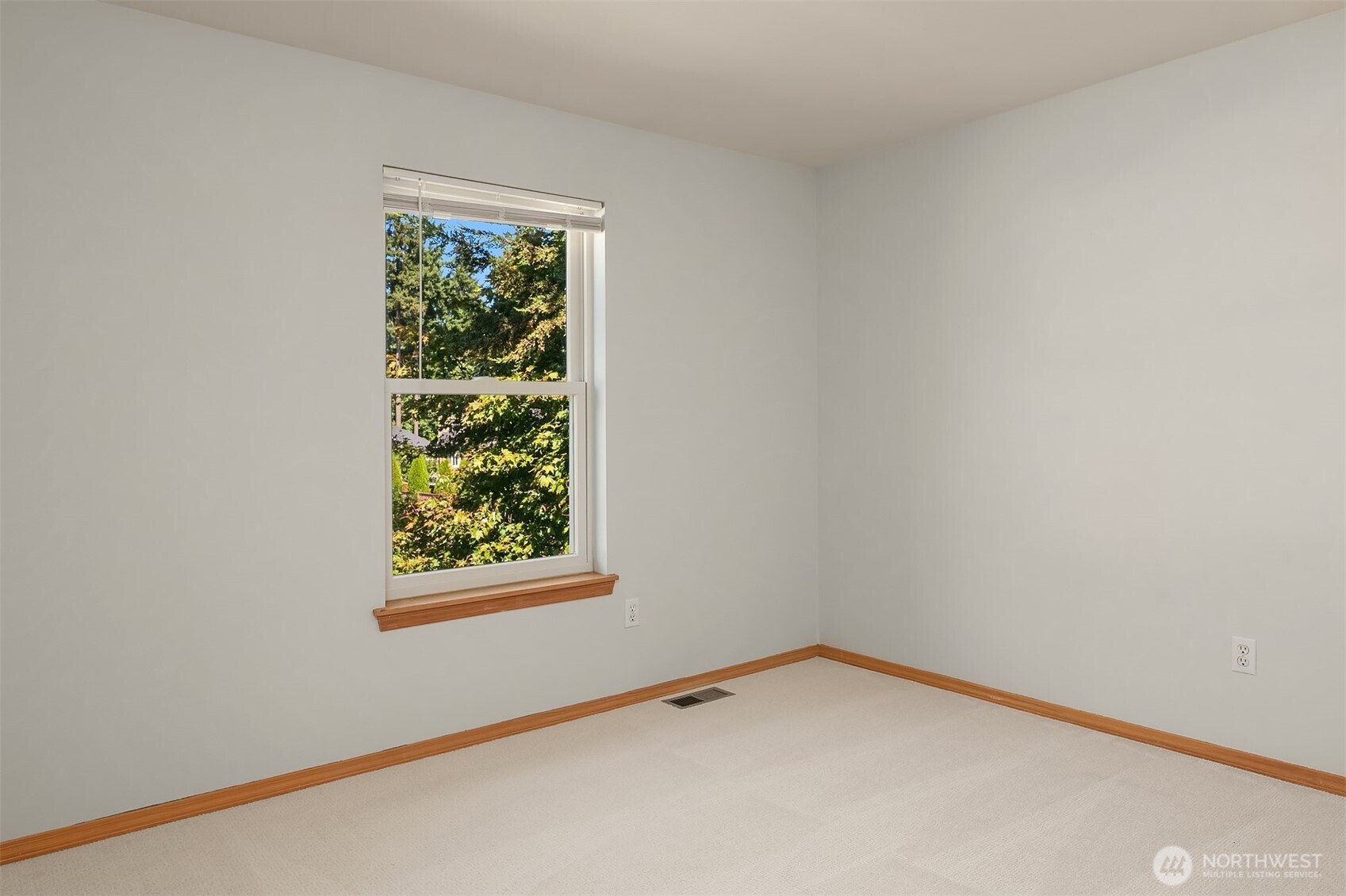 13709 Ne 93rd Street Property Photo 34