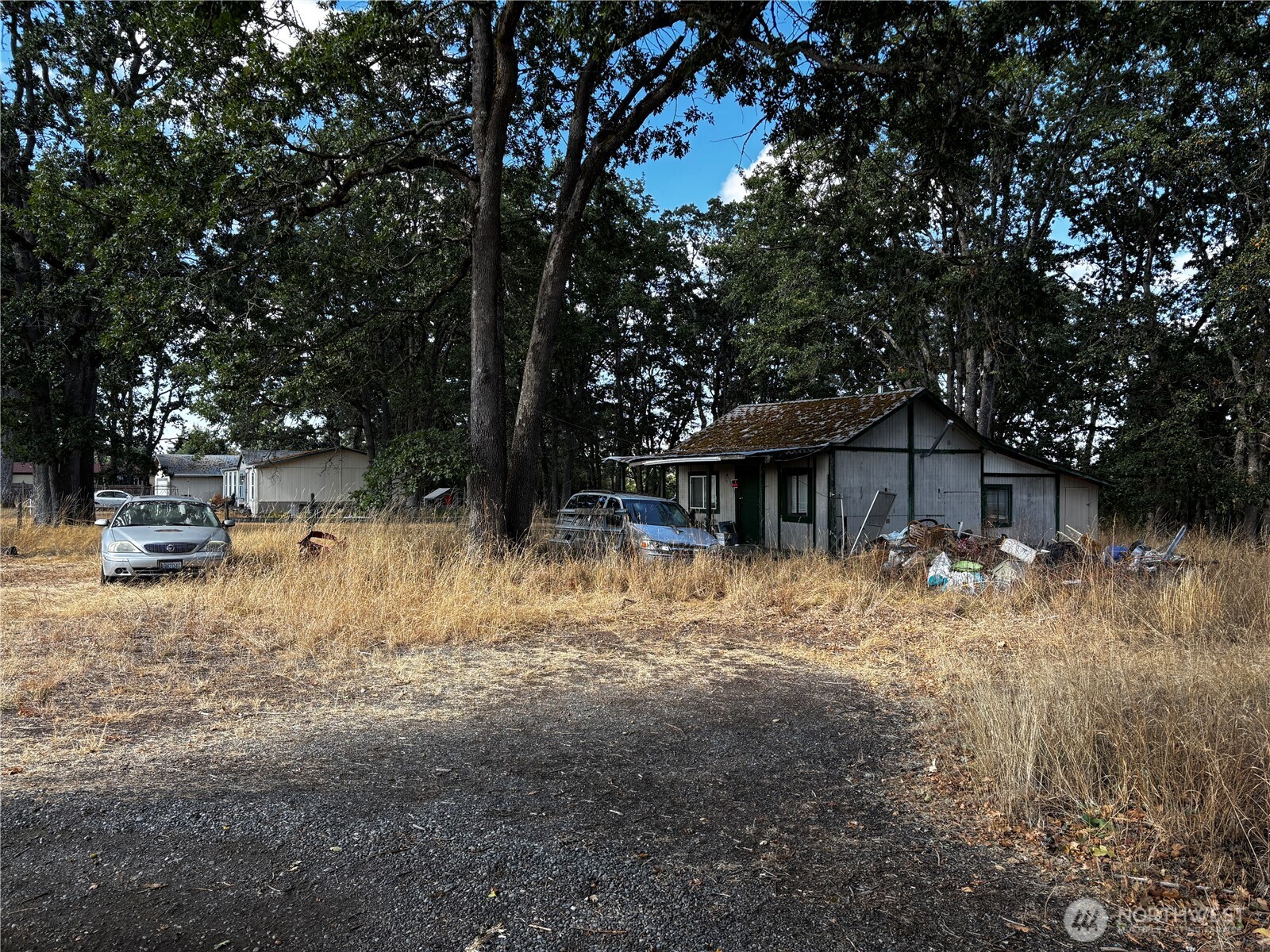 16926 Canal Road Property Photo 6