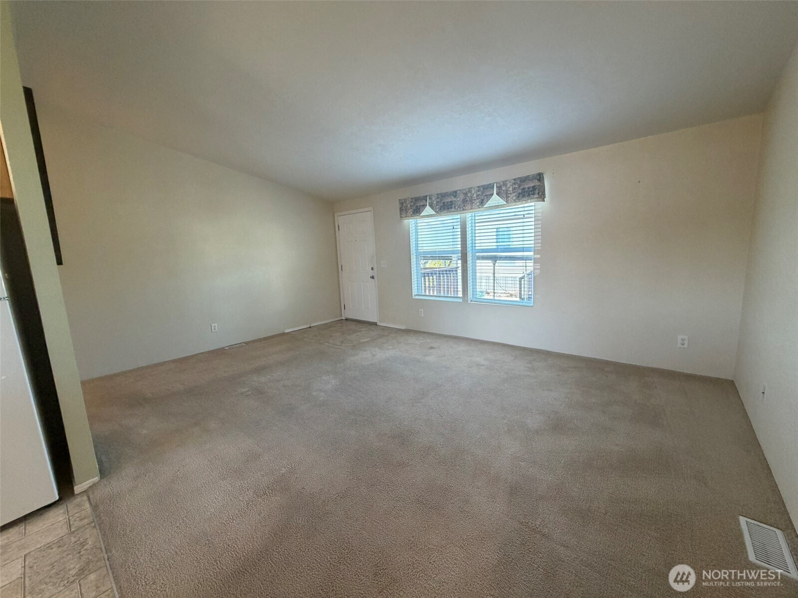 804 Rambling Road Property Photo 9