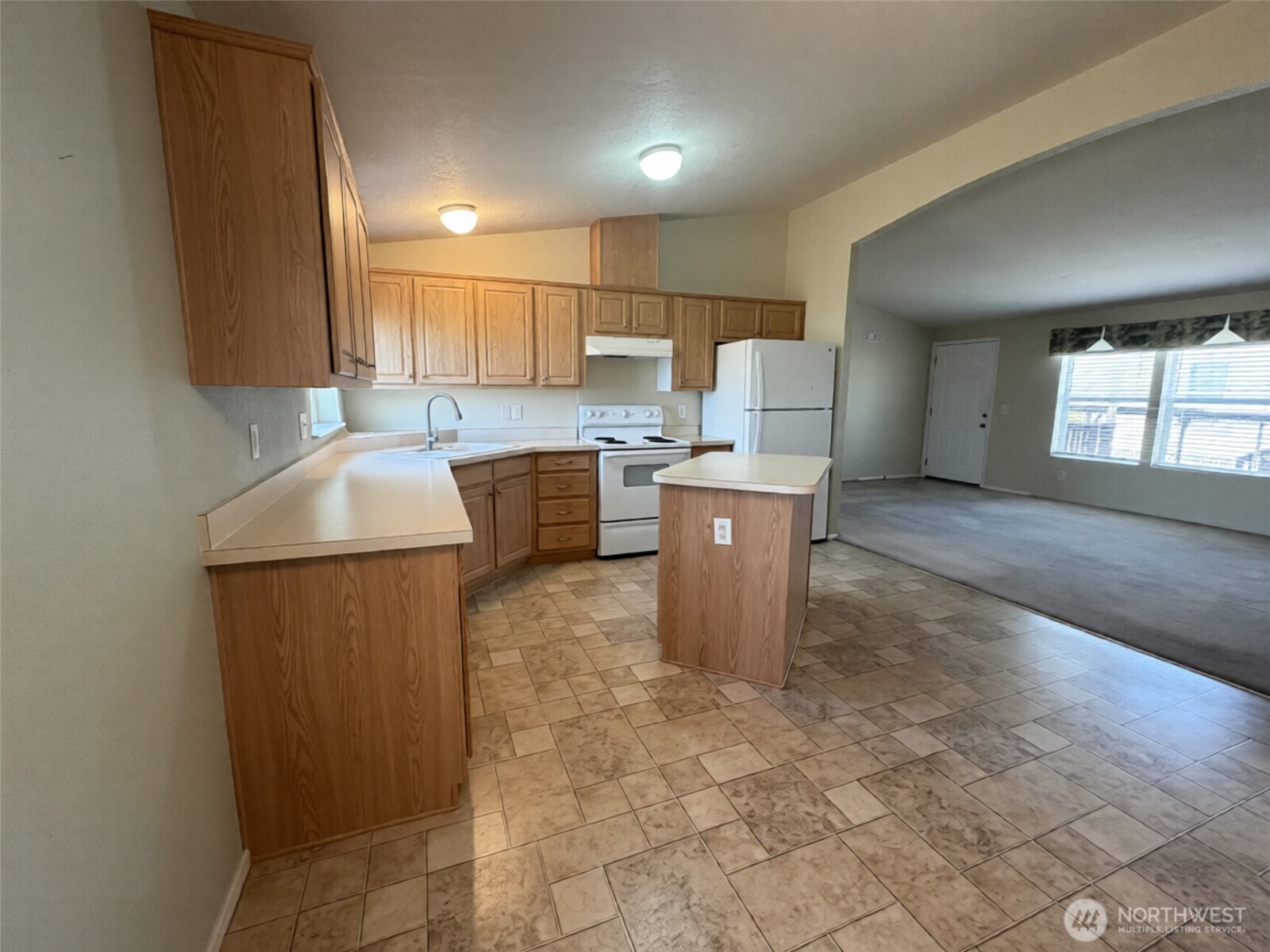 804 Rambling Road Property Photo 12