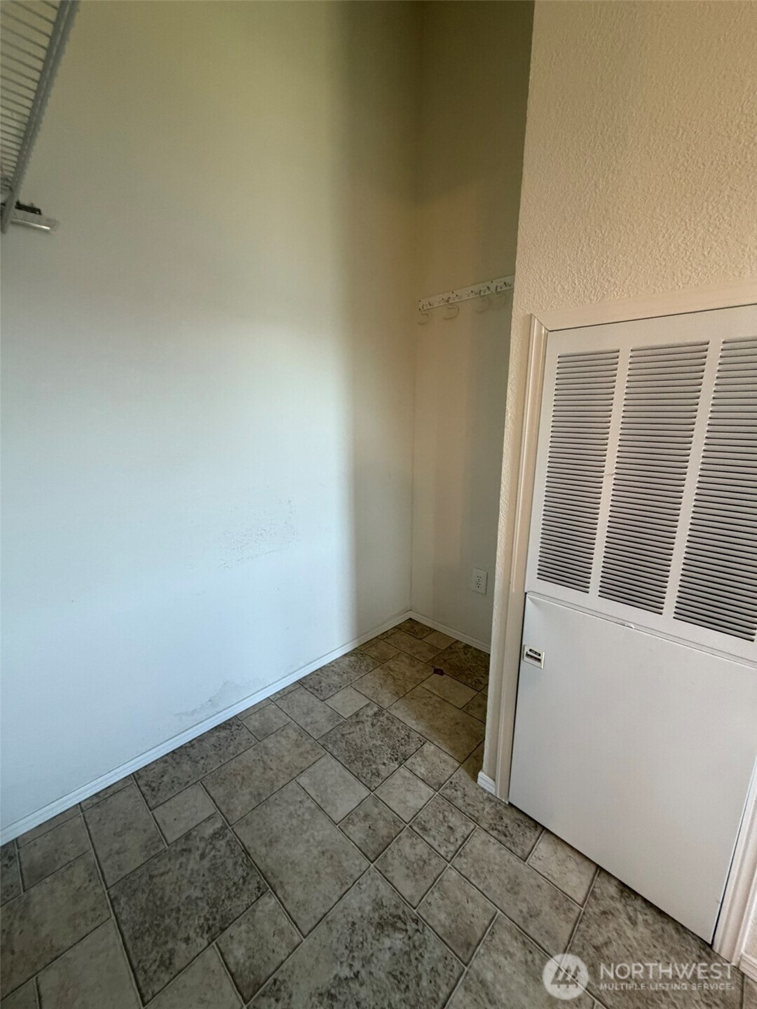804 Rambling Road Property Photo 16