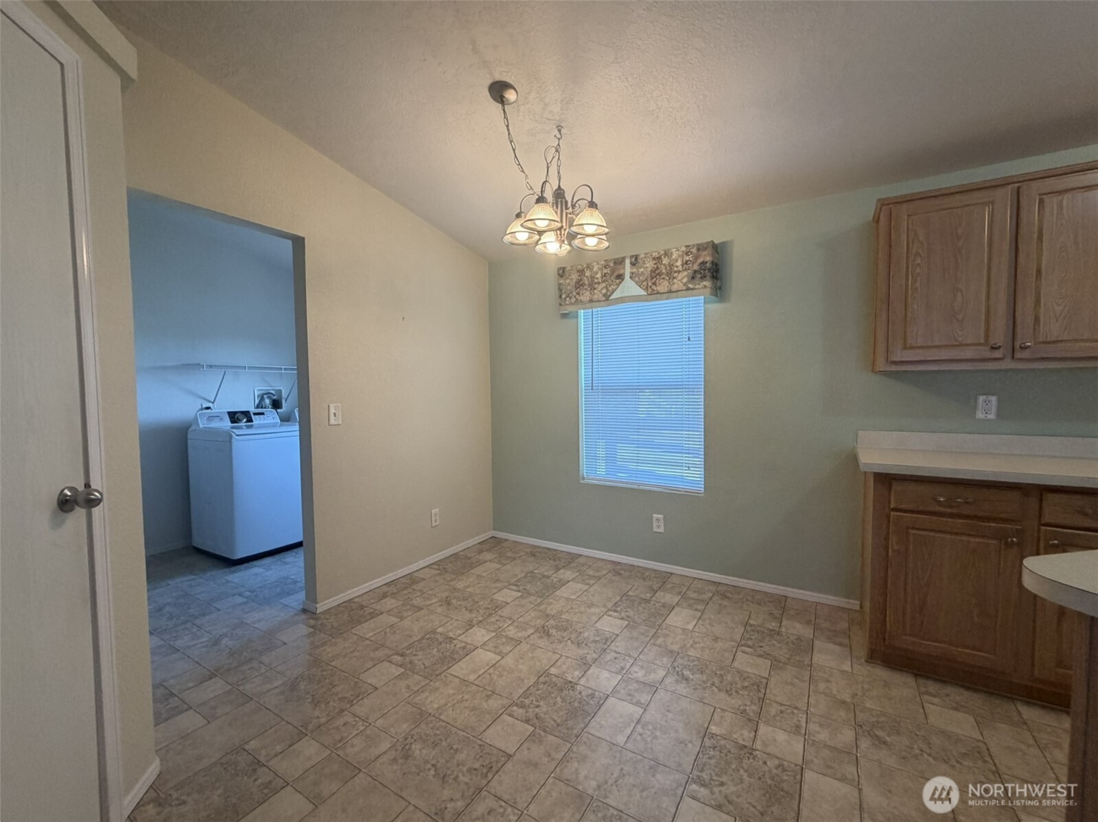804 Rambling Road Property Photo 19