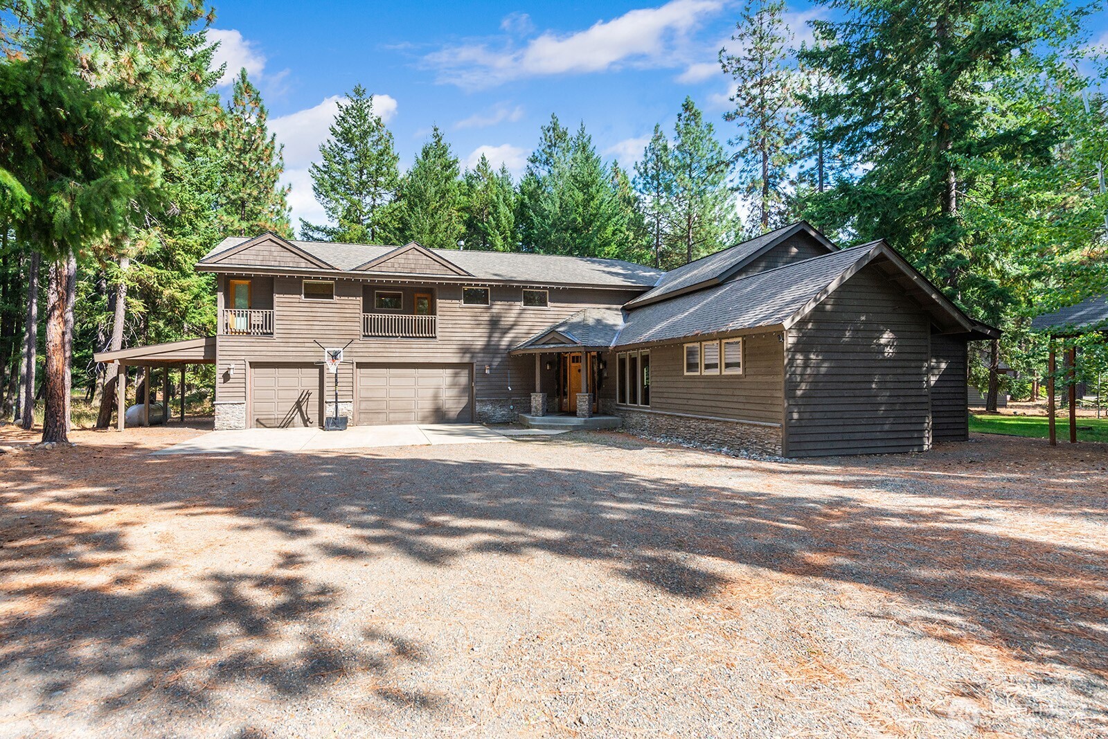 560 Evergreen Valley Loop Property Photo 1
