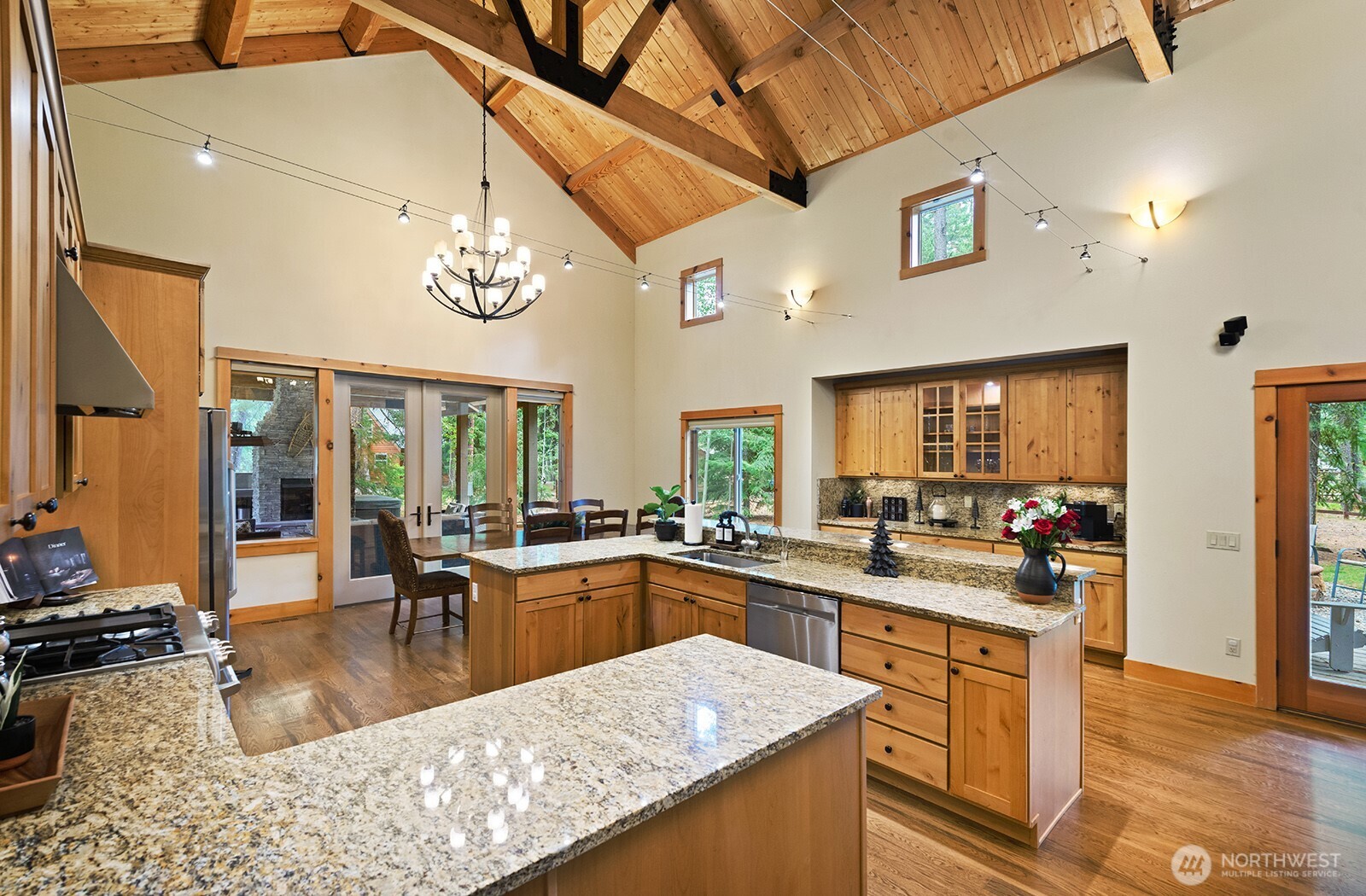 560 Evergreen Valley Loop Property Photo 8