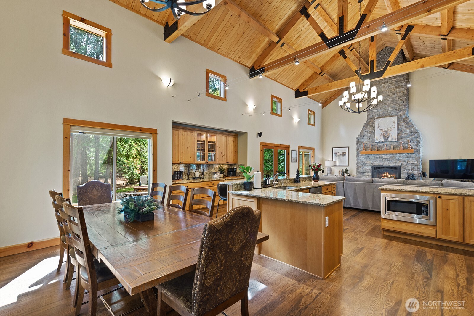 560 Evergreen Valley Loop Property Photo 10