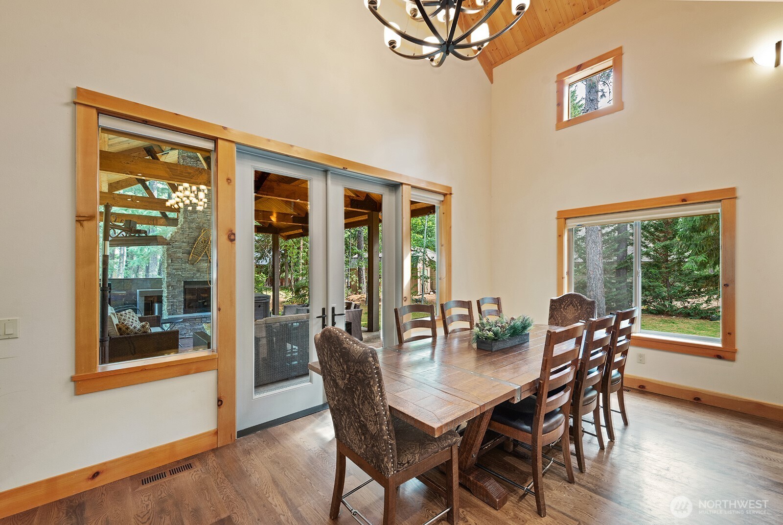 560 Evergreen Valley Loop Property Photo 12