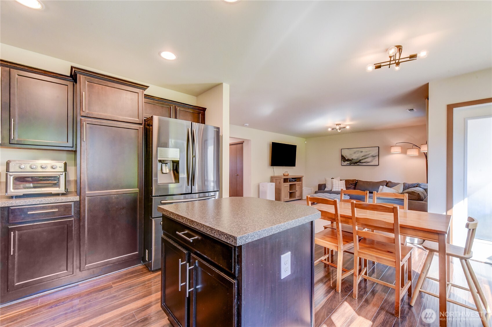 1725 73rd Avenue Property Photo 8