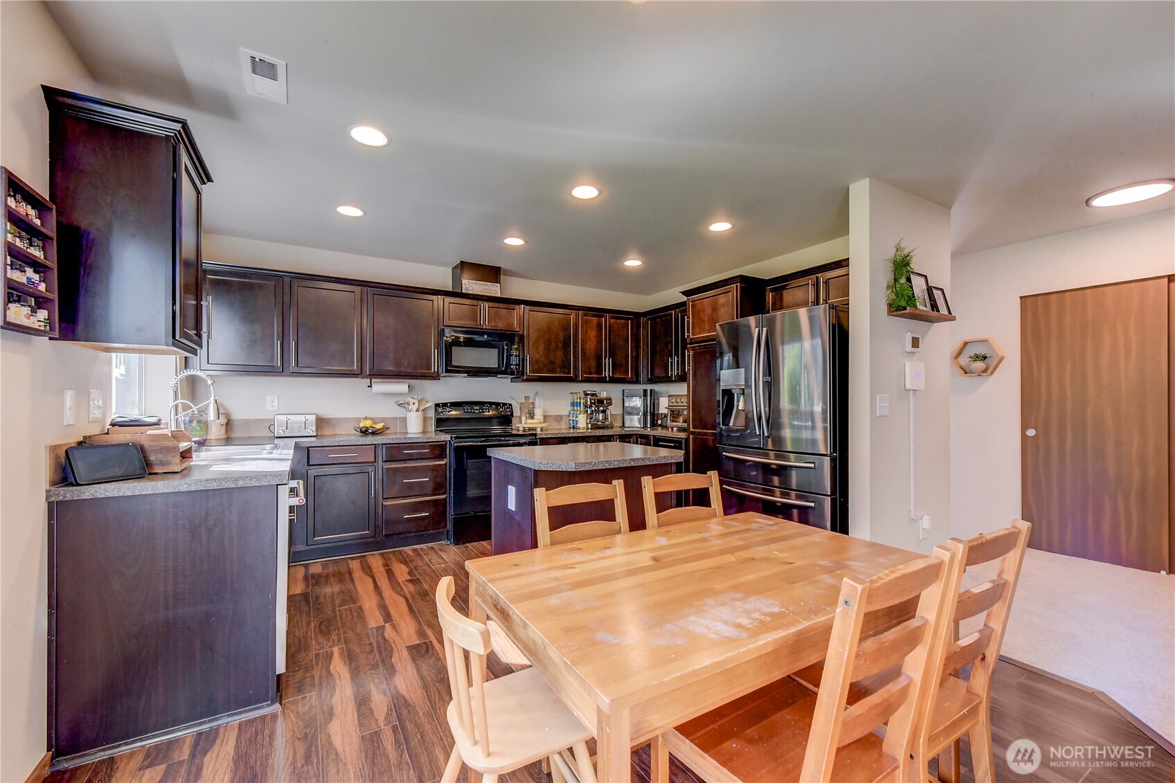 1725 73rd Avenue Property Photo 10