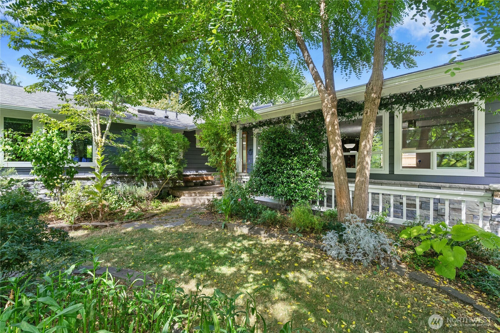 6910 62nd Drive Property Photo 1