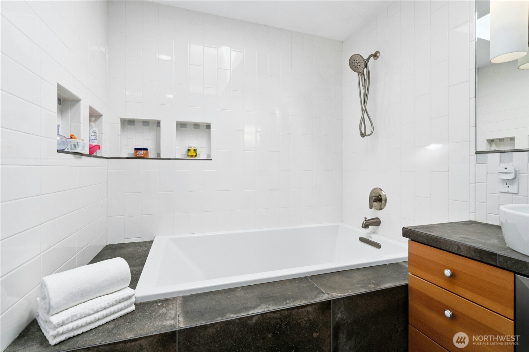 6910 62nd Drive Property Photo 21