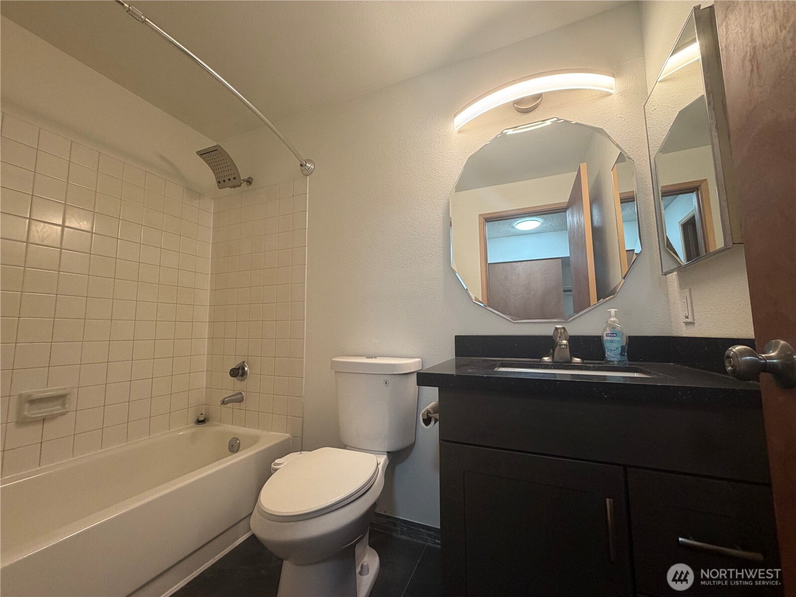 516 S 325th Street 20h Property Photo 9