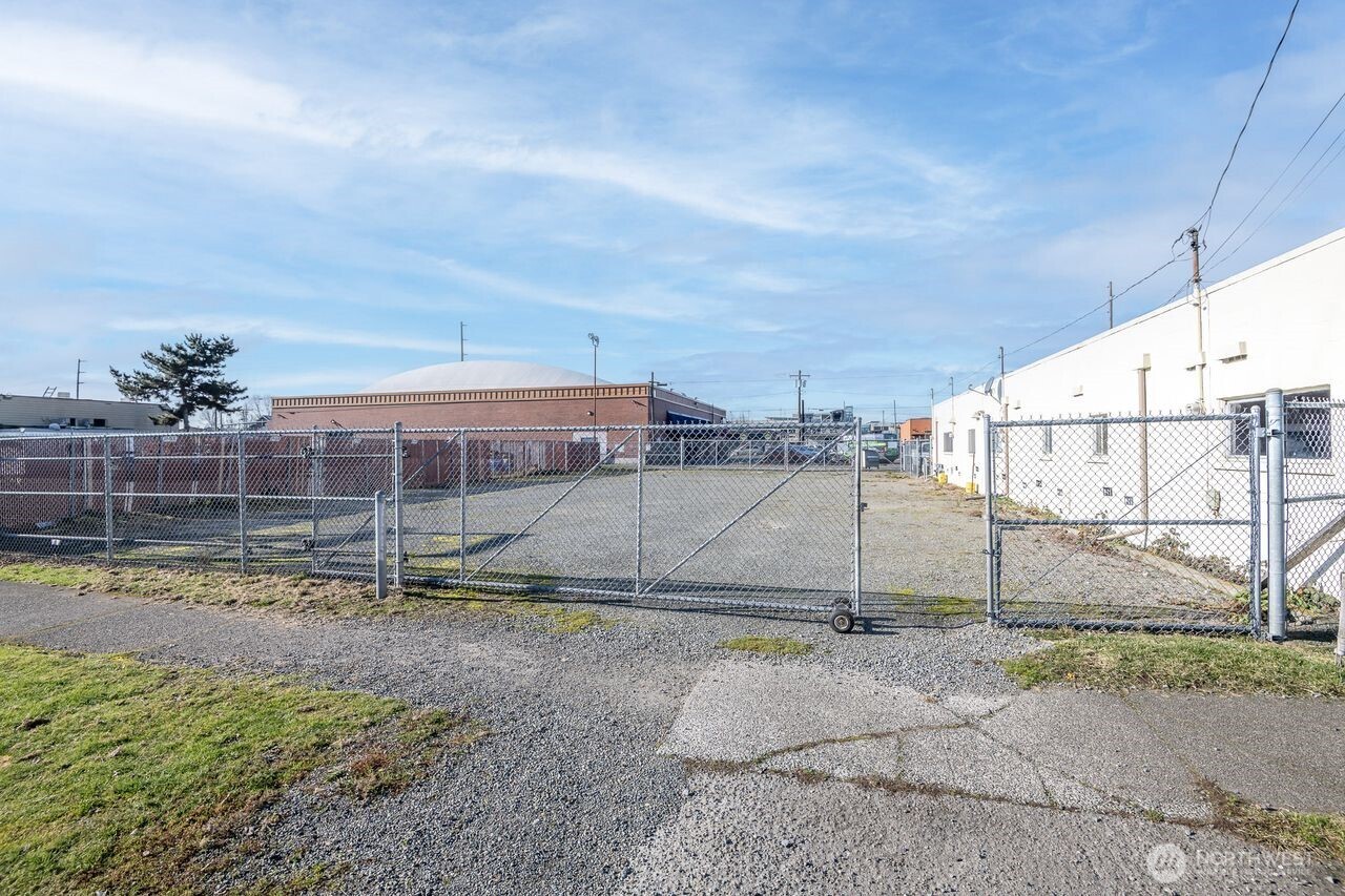 321 State Avenue Property Photo 14