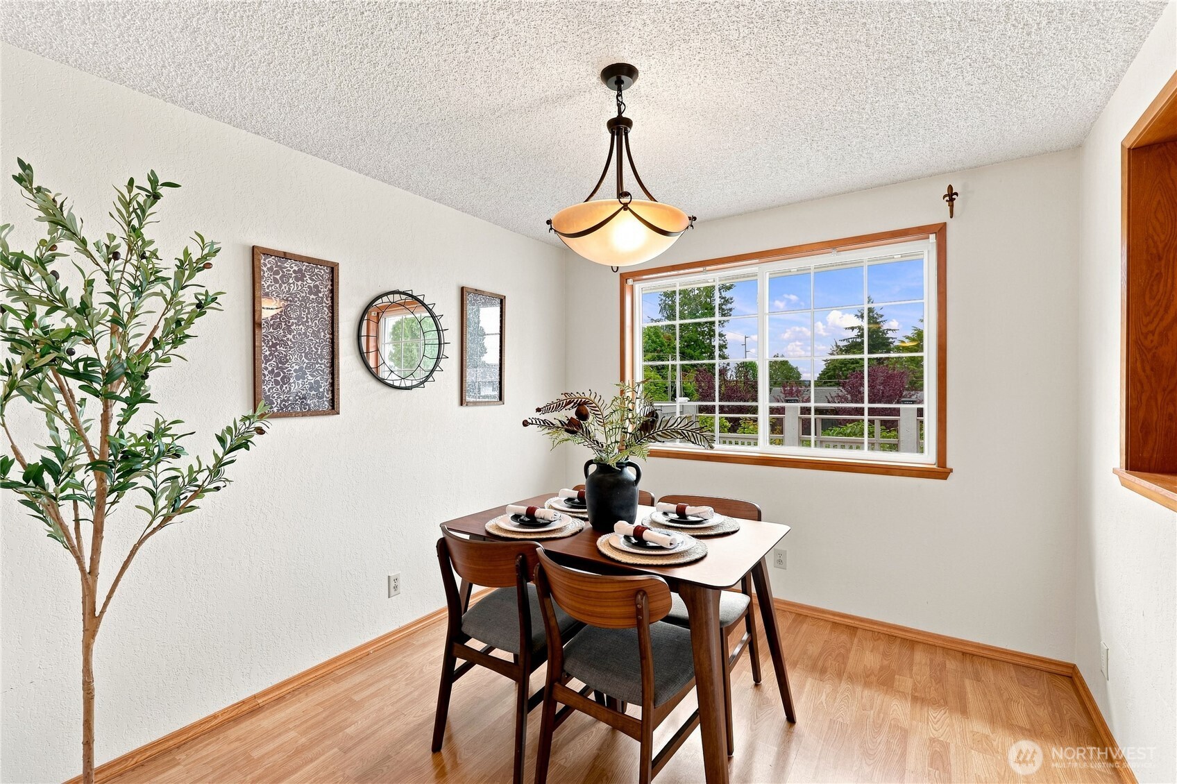 442 E 31st Street D3 Property Photo 15
