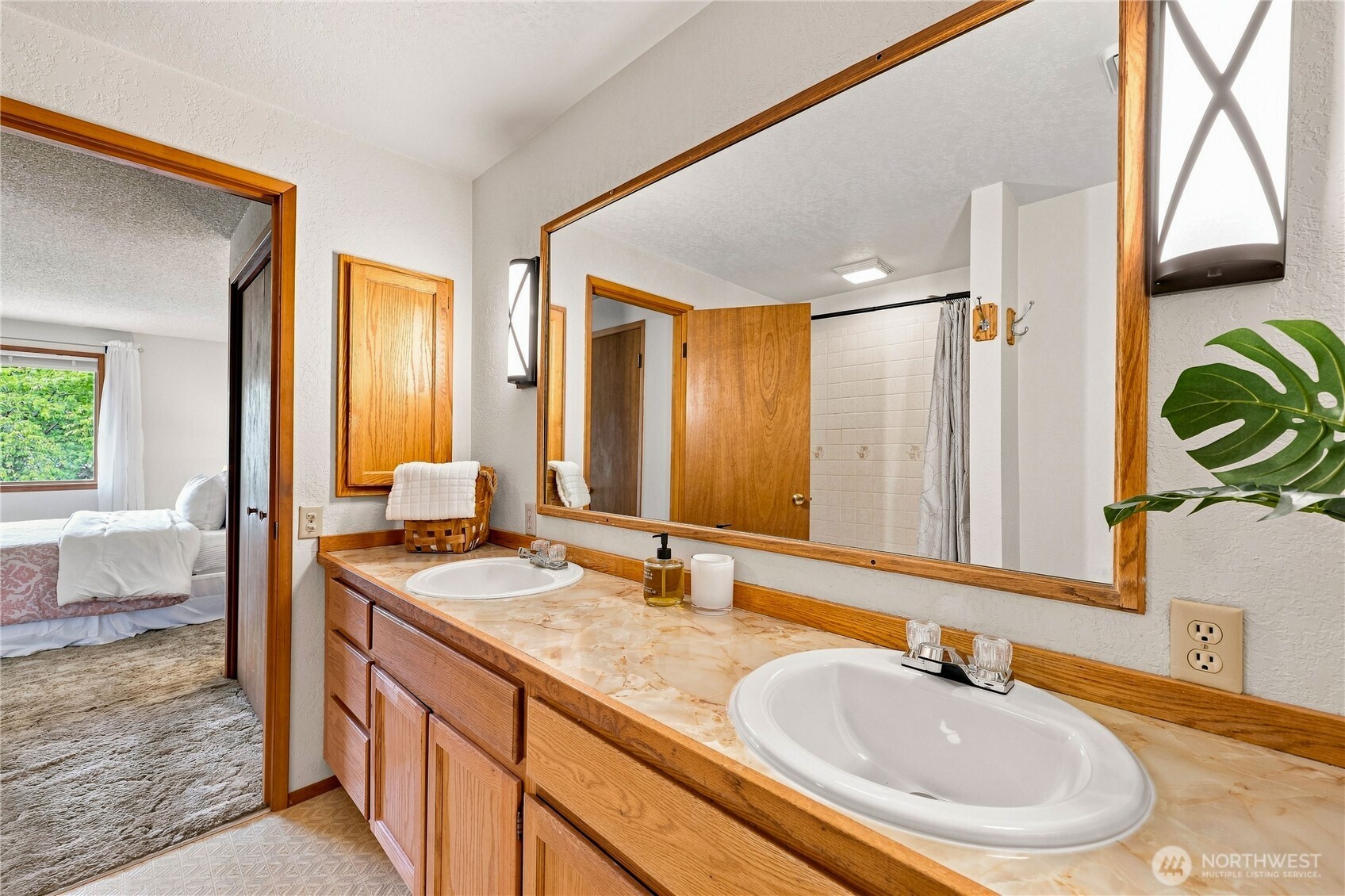442 E 31st Street D3 Property Photo 25