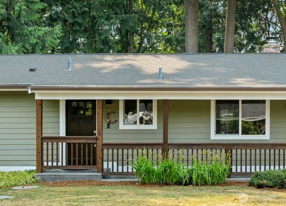 21013 60th Place Property Photo 2