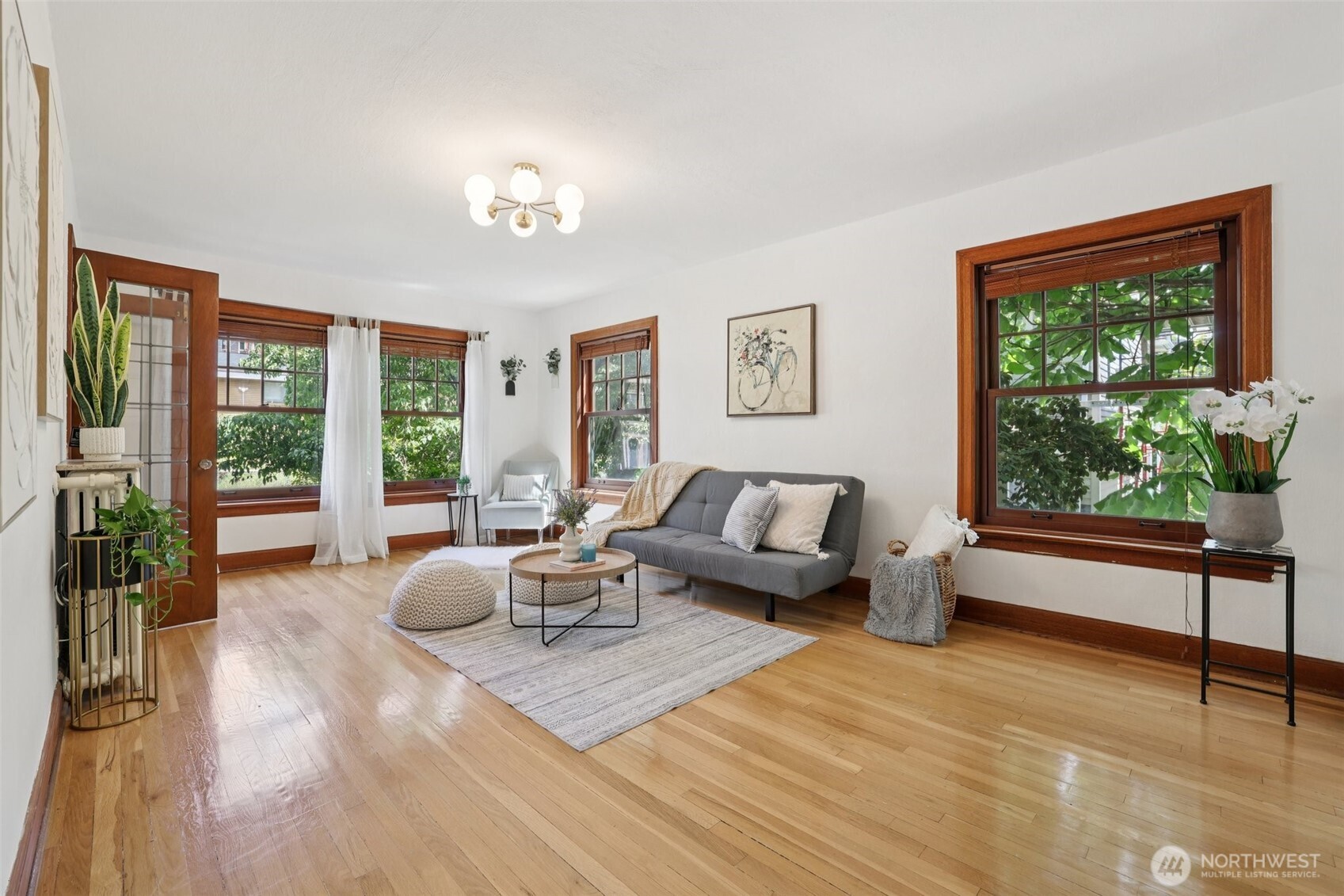 408 Bellevue Avenue 206 Property Photo 1