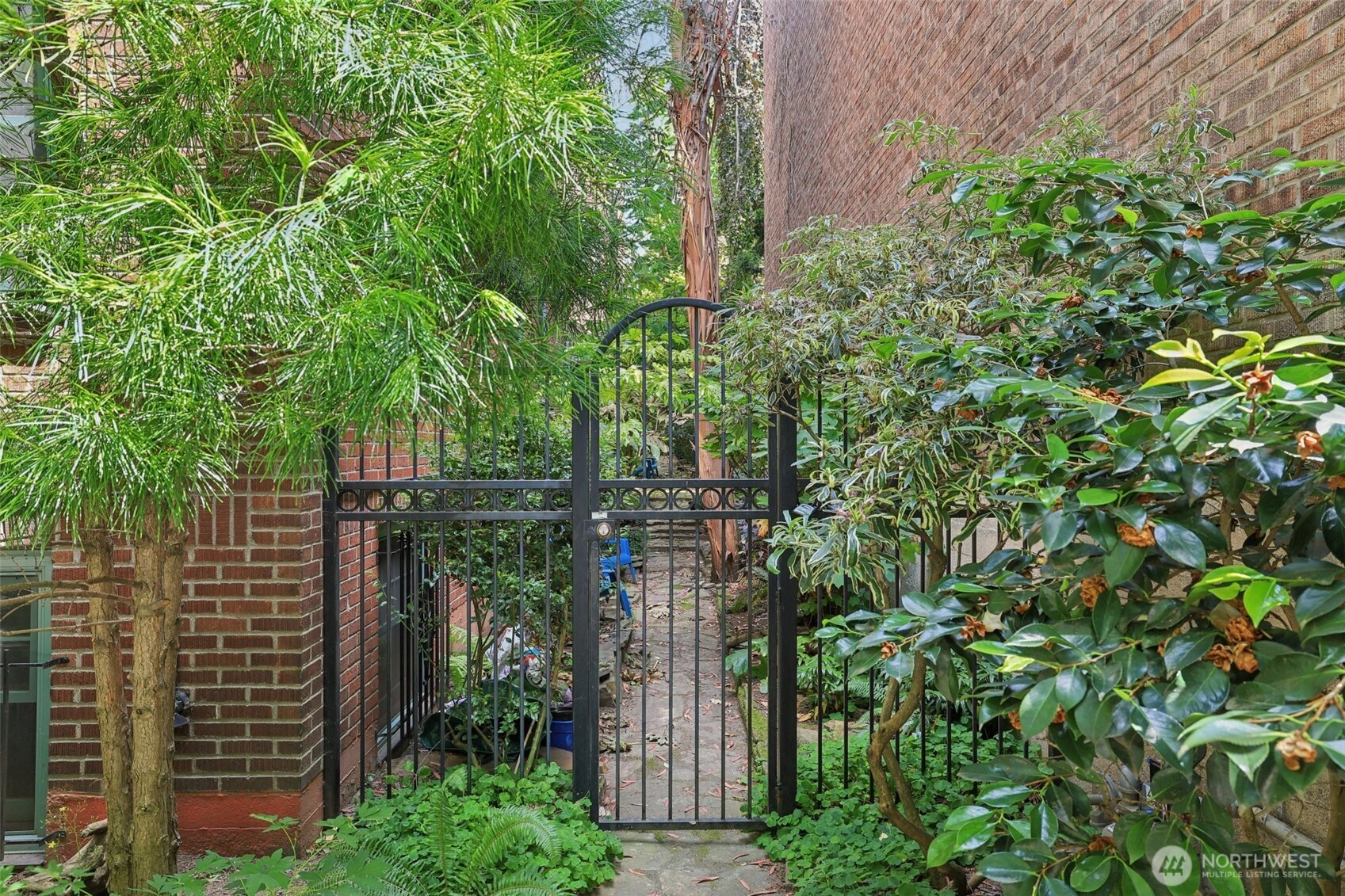 408 Bellevue Avenue 206 Property Photo 21