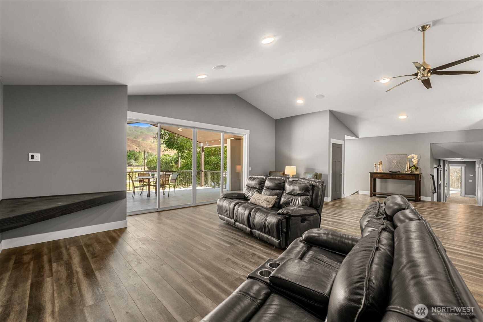 64 Spurlock Lane Property Photo 4