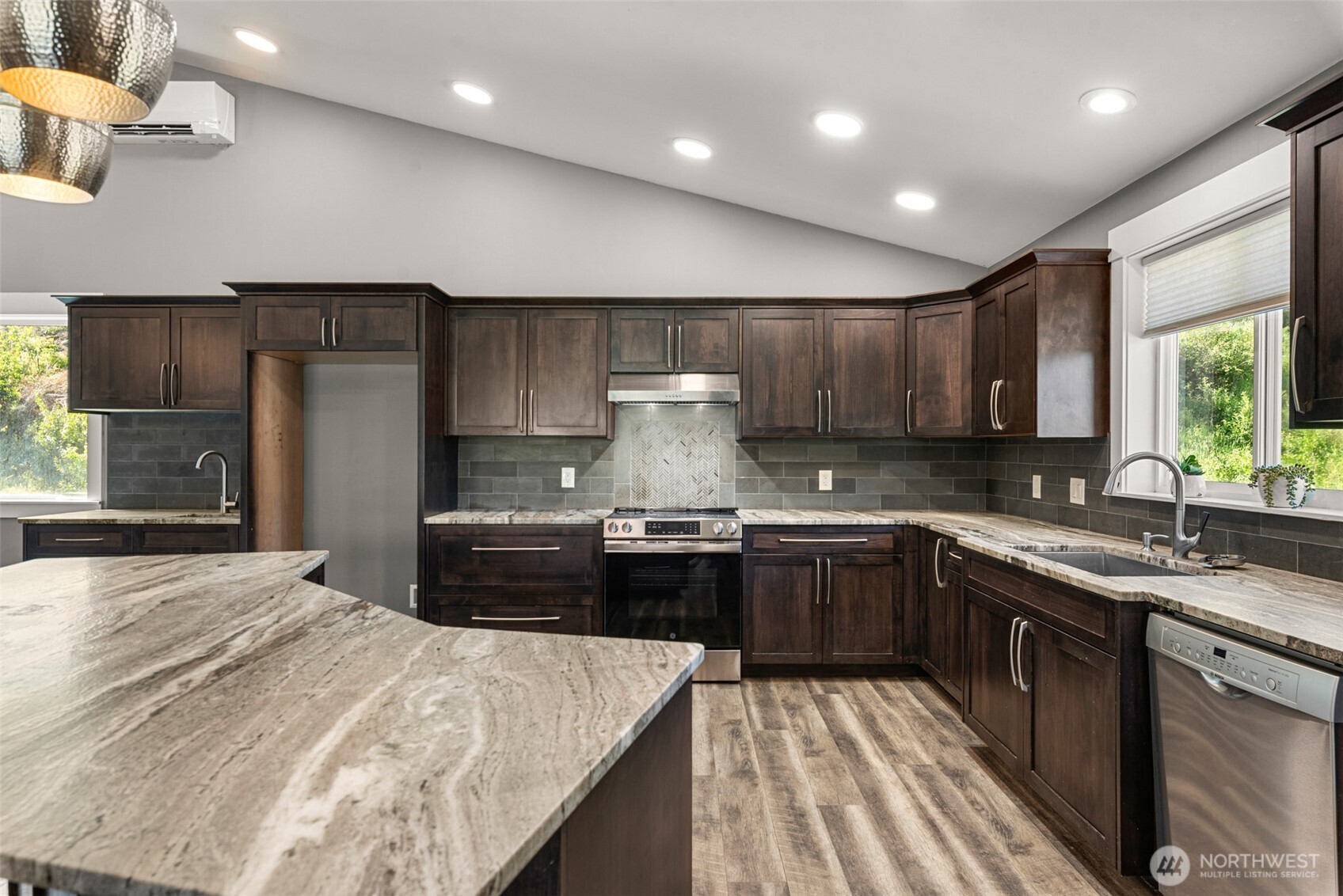 64 Spurlock Lane Property Photo 8