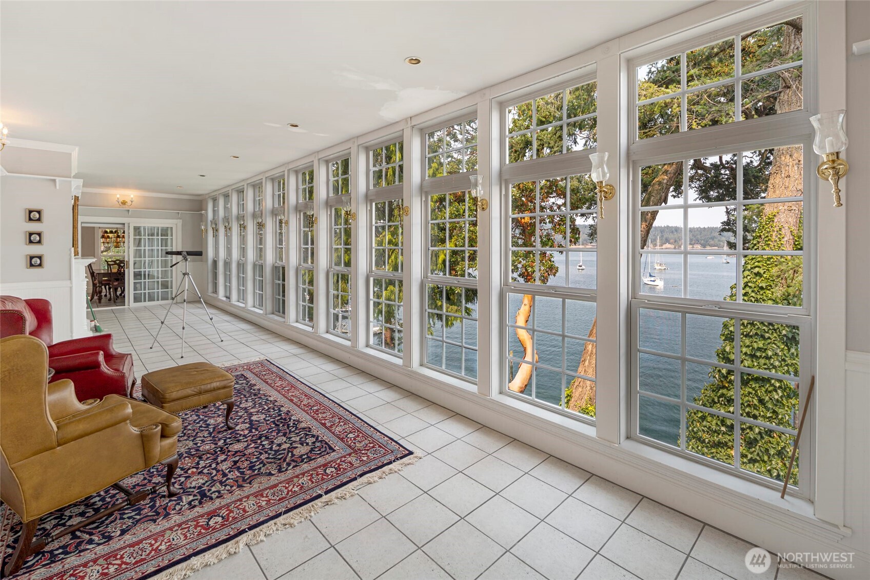 450 Warbass Way Property Photo 6