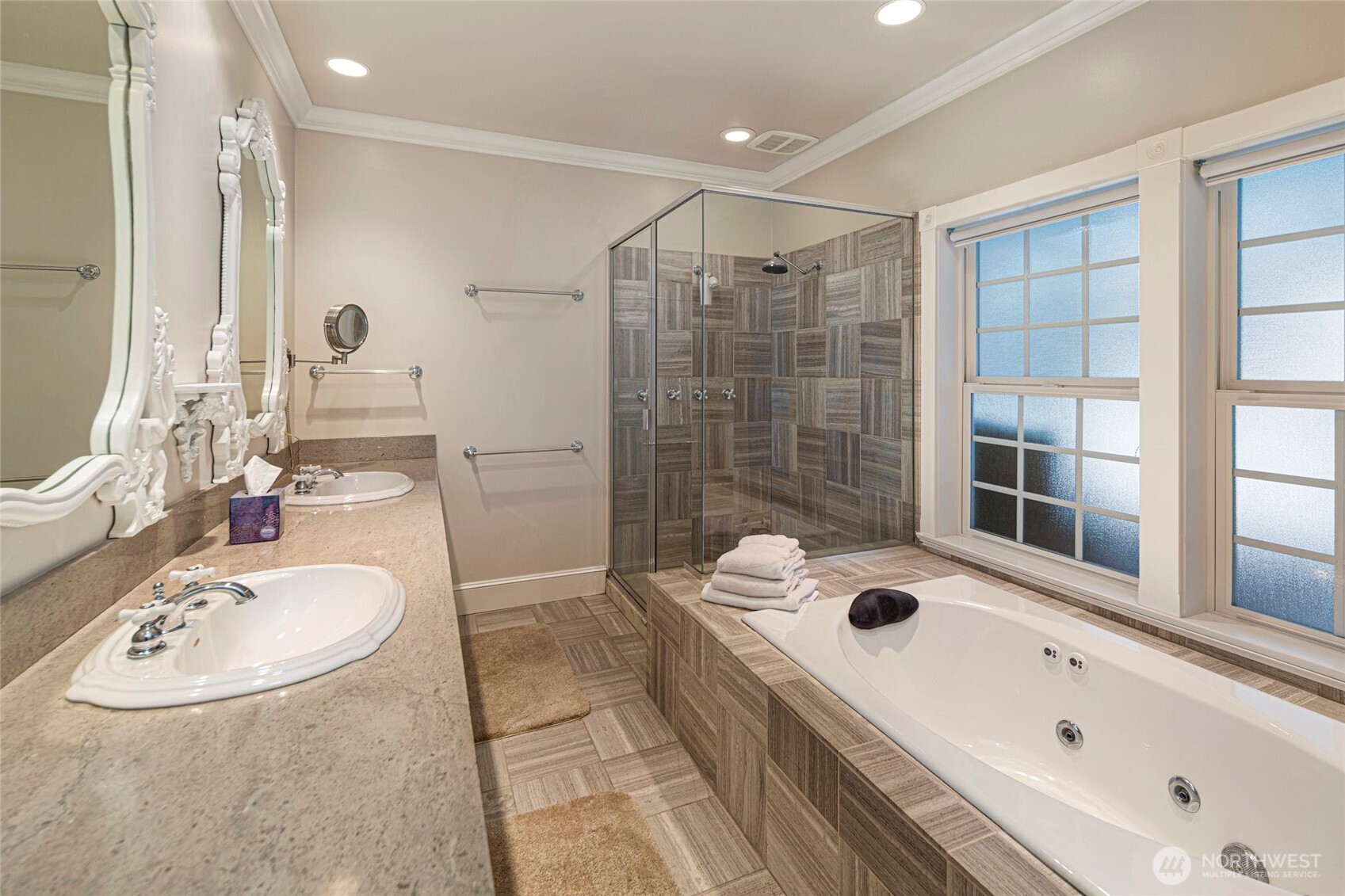 450 Warbass Way Property Photo 10