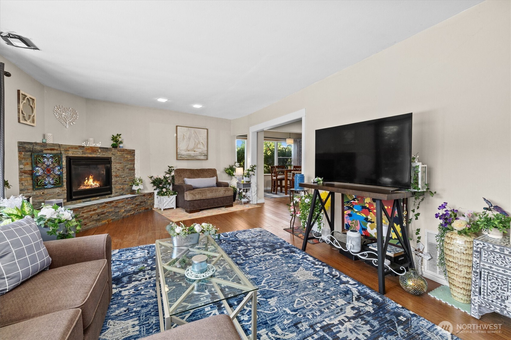 5025 Wilmington Avenue Property Photo 4