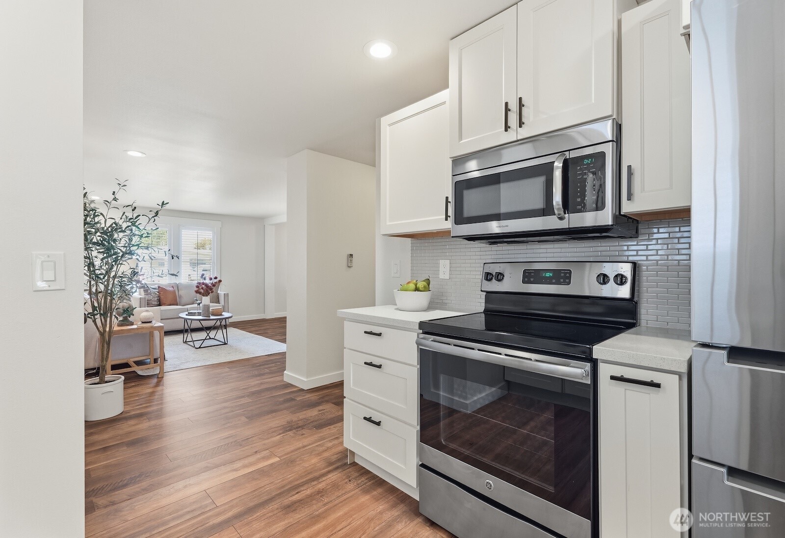 31821 W Rutherford Street Property Photo 8
