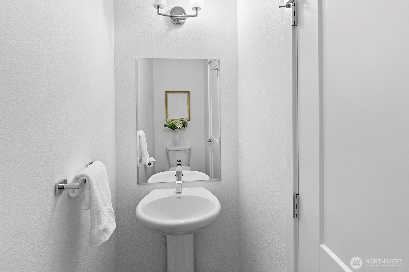 747 Fords Court Property Photo 17