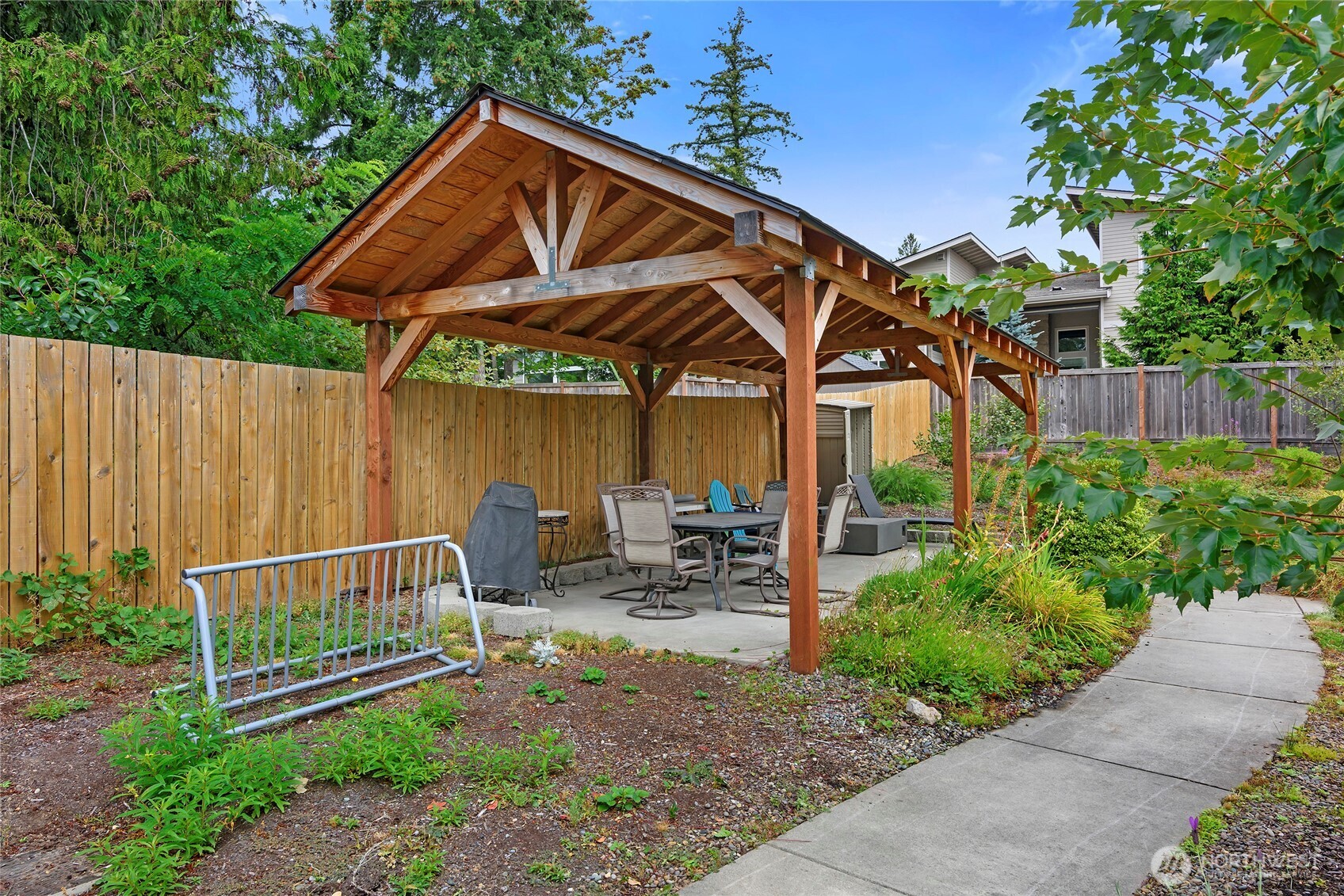 747 Fords Court Property Photo 35