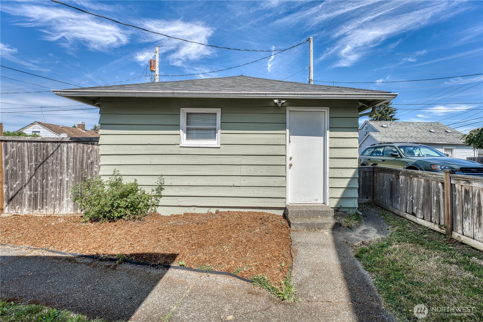 1908 Burwell St Property Photo 21