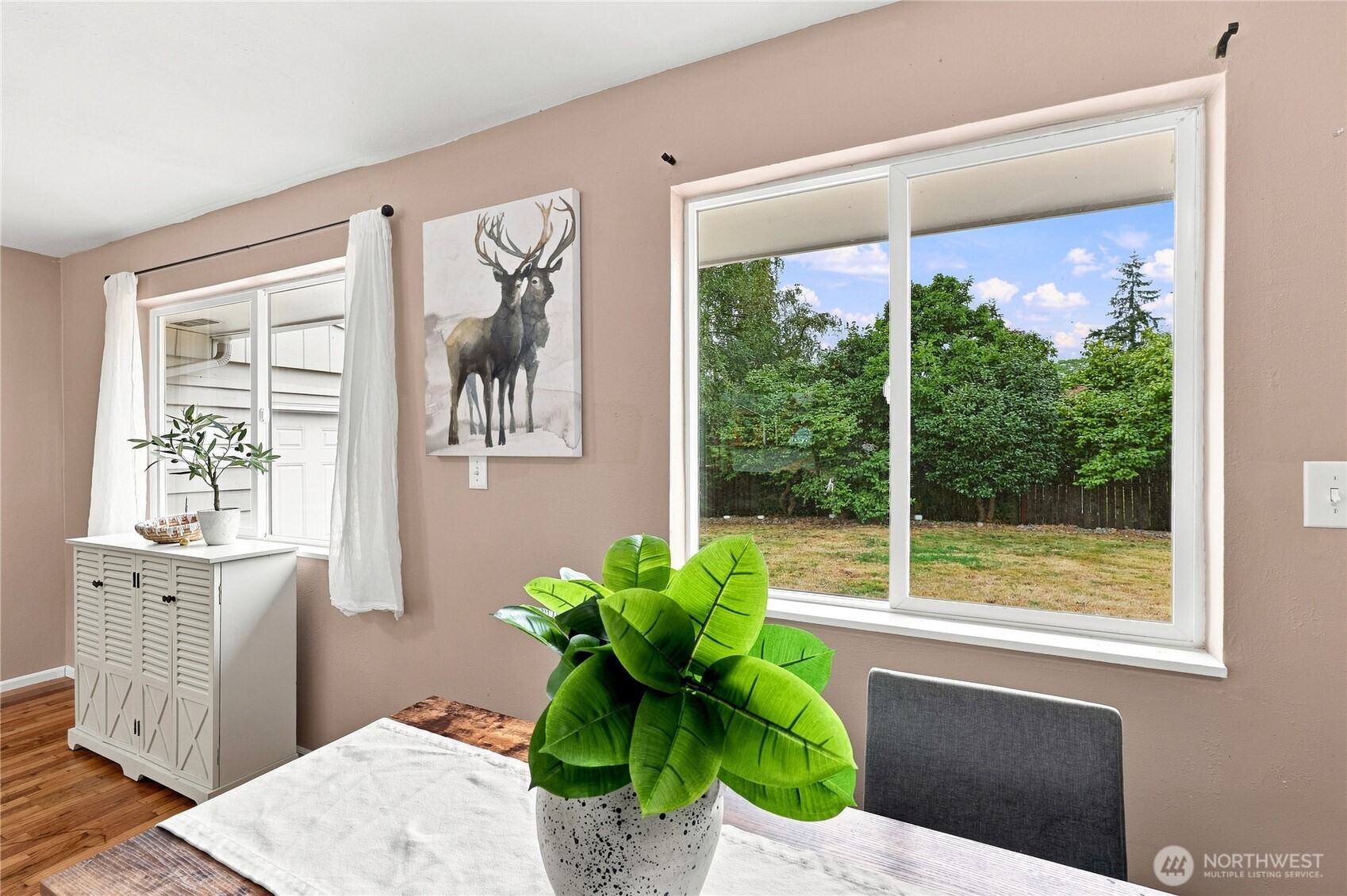 4975 Johnson Street Property Photo 15