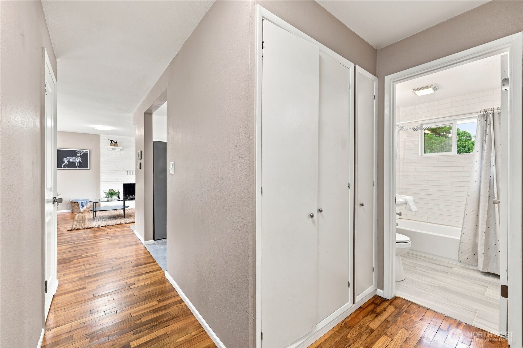 4975 Johnson Street Property Photo 19