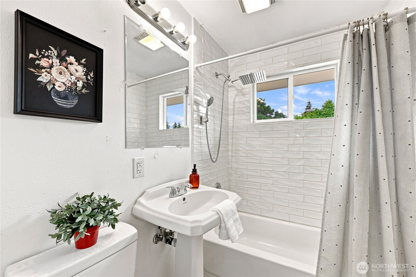 4975 Johnson Street Property Photo 20