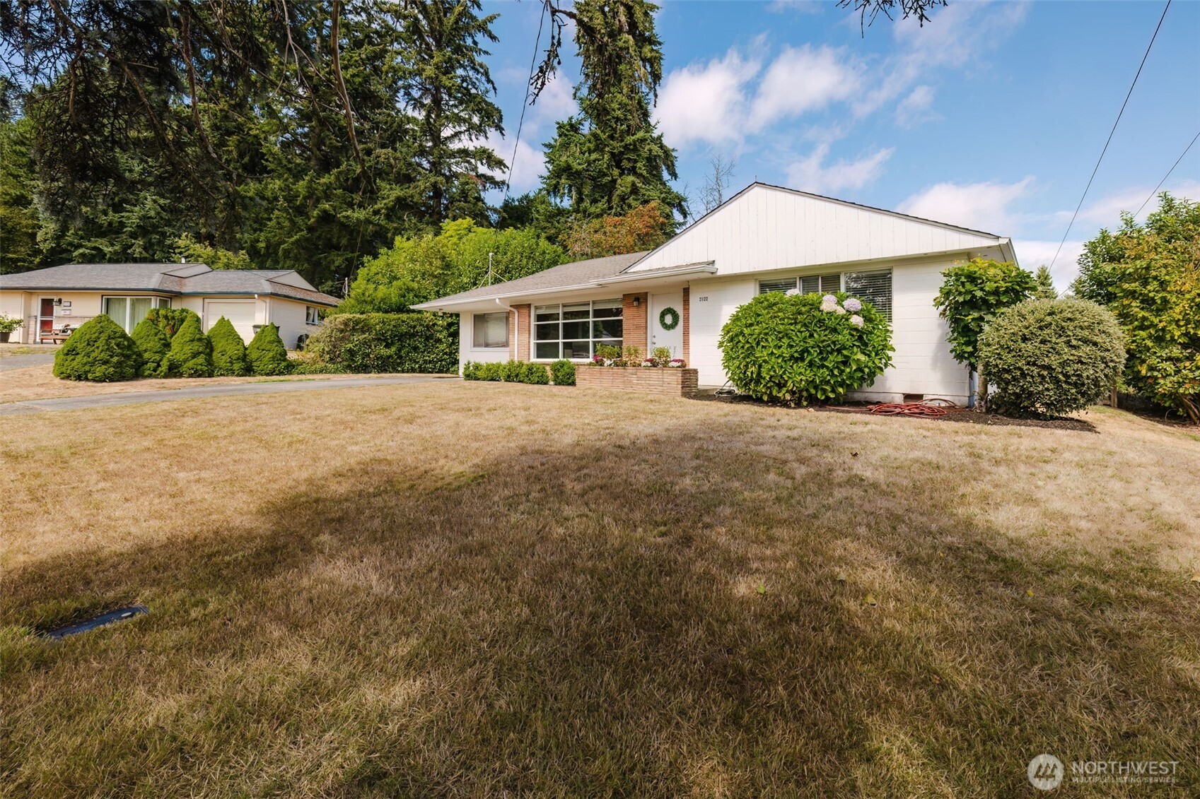 2122 Ne Sunrise Drive Property Photo 3