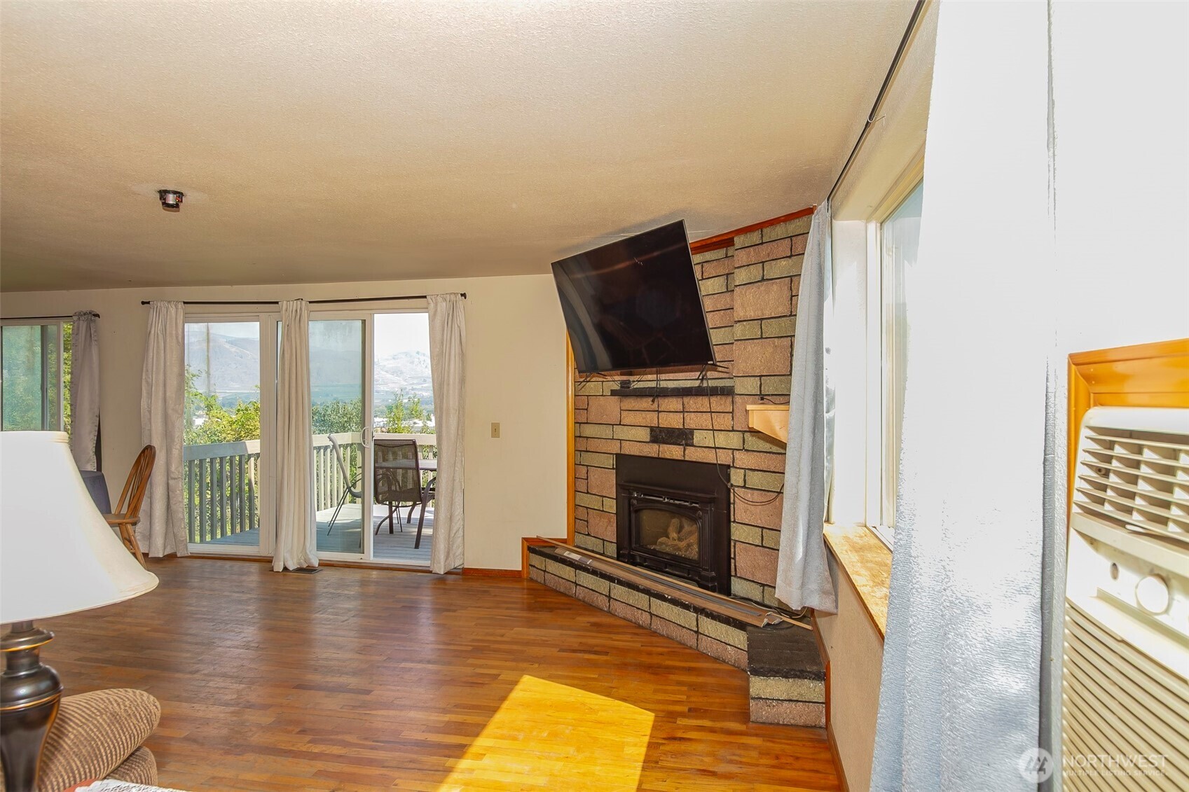 38 Hart Road Property Photo 8