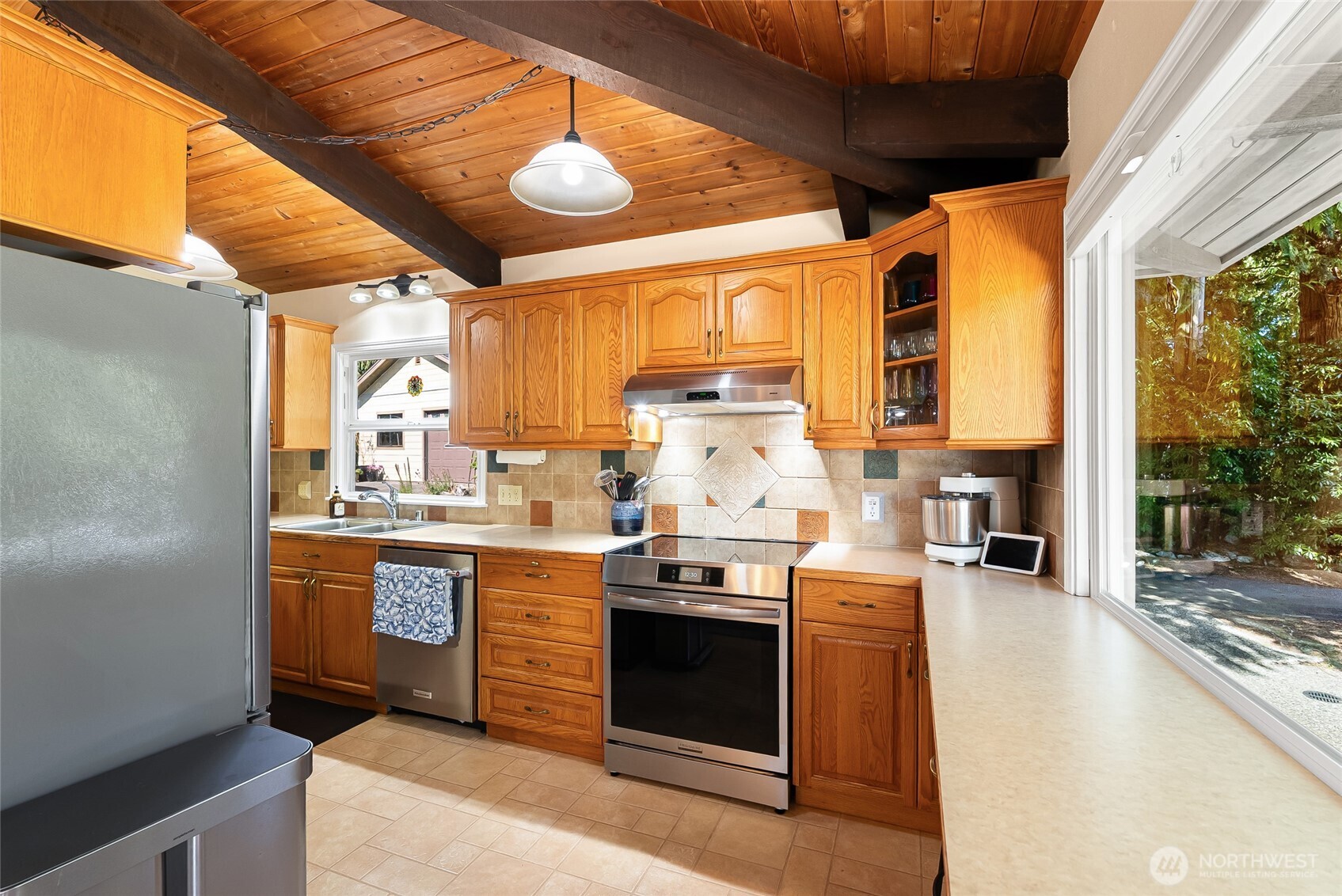 555 E Hemmi Road Property Photo 10