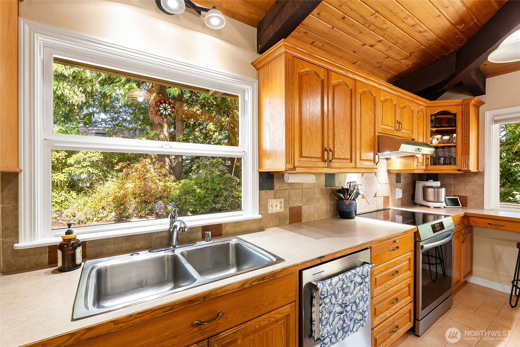 555 E Hemmi Road Property Photo 12