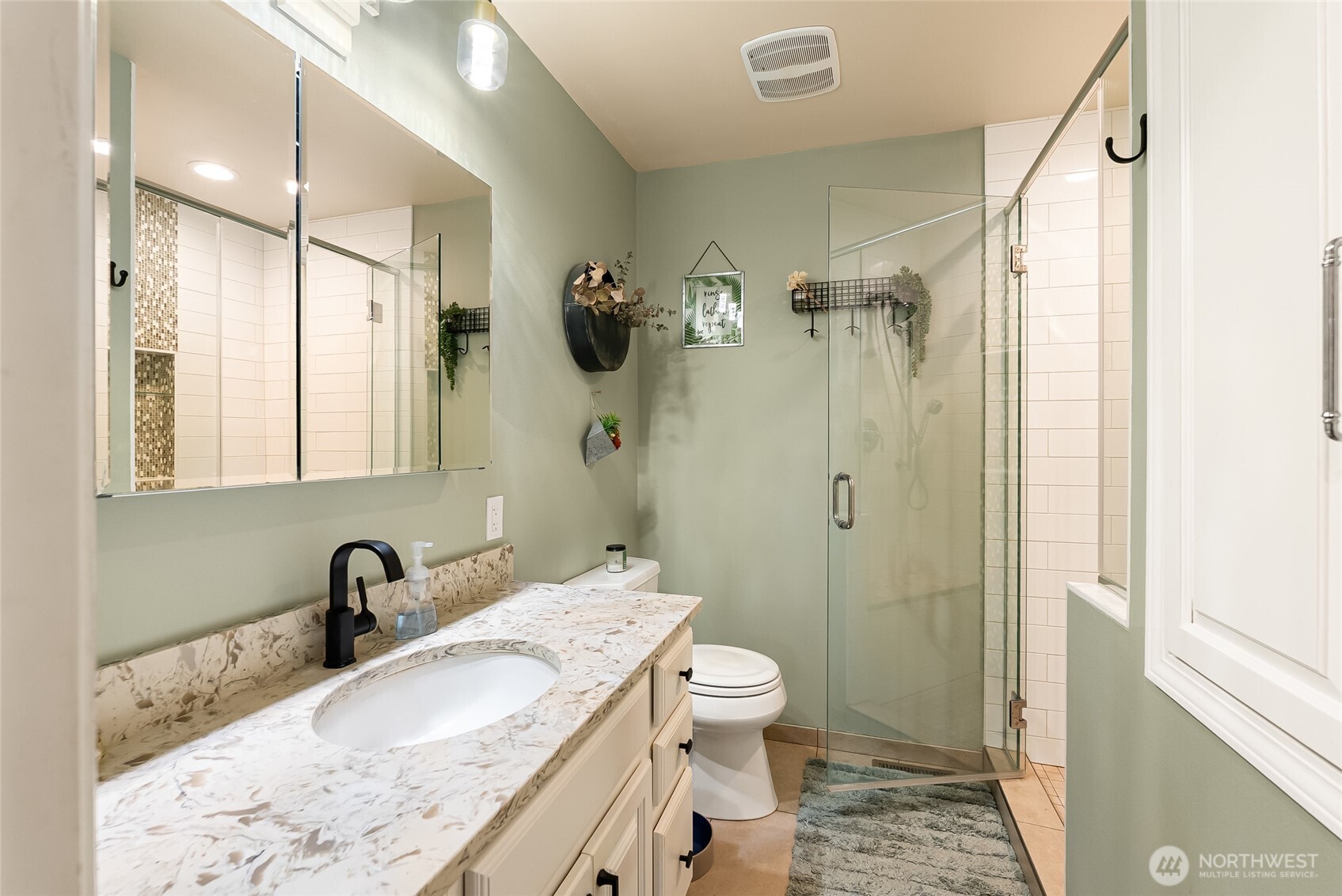 555 E Hemmi Road Property Photo 16