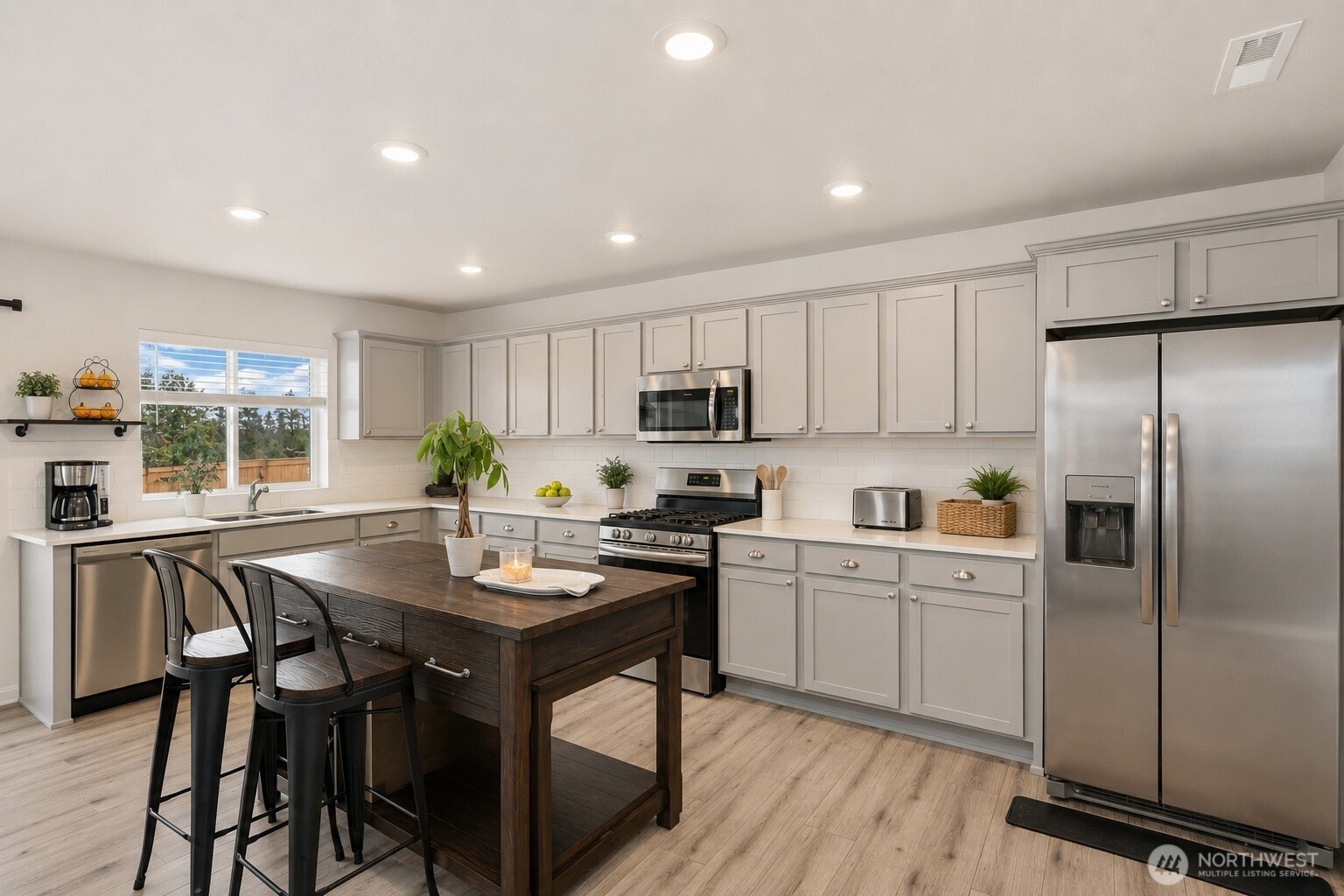 13811 197th Street Property Photo 3